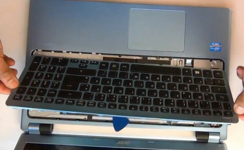 разобрать Acer Aspire V5 571 MS2361 снять клавиатуру